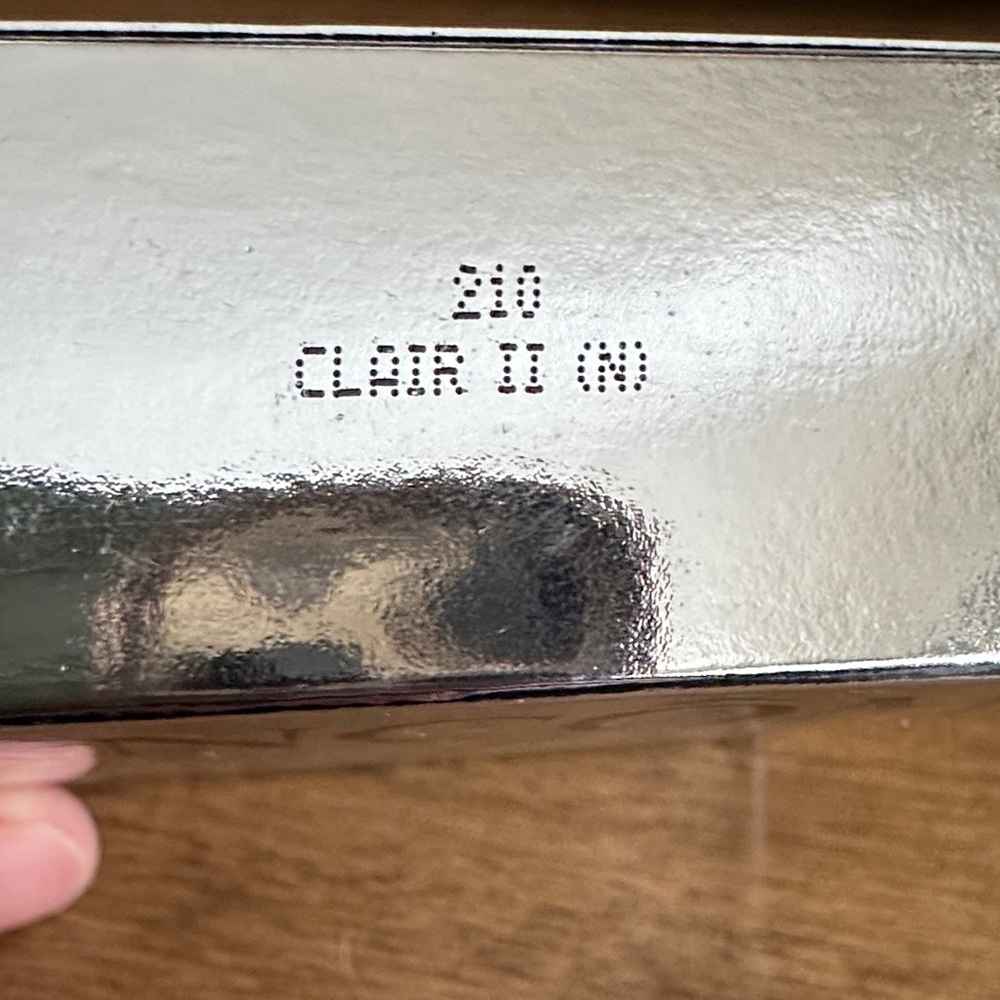 Lancome Dual Finish Multi-Tasking Powder - Silver Packaging - Picture 2 of 3